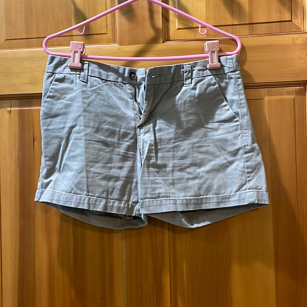 Grey shorts